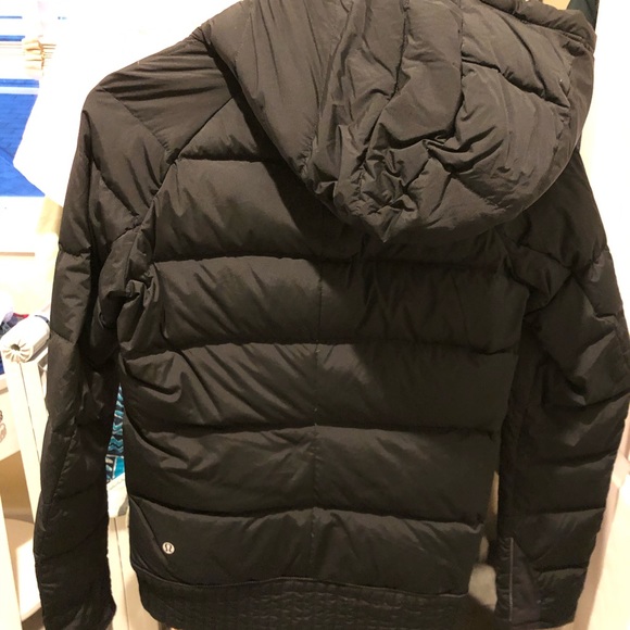 Lululemon puffer RARE - Picture 2 of 3